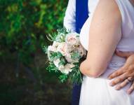 Julie RENAUT - SOUS NOS YEUX