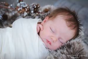 Julie RENAUT - SOUS NOS YEUX